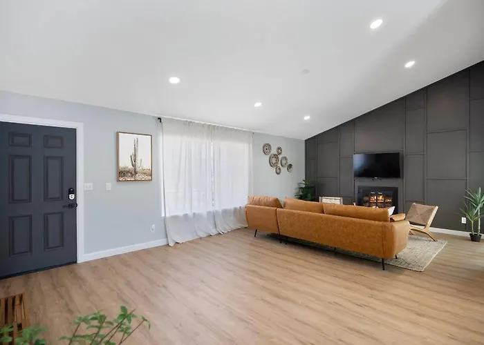 3bd 2ba Cool And Relaxing W Pool! * Tempe